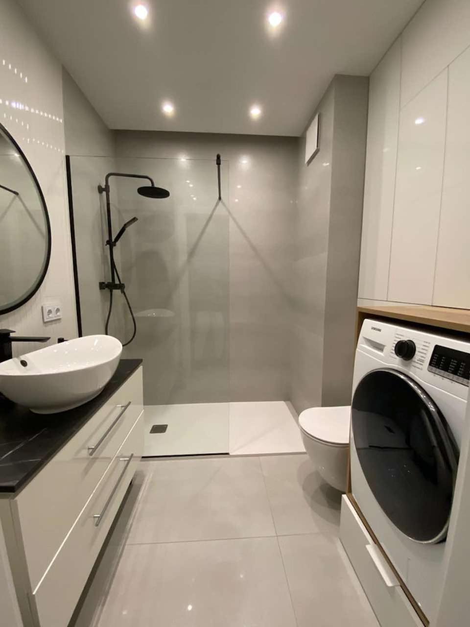 Apartament Nad Wisla Spacerem Do Centrum I Starego Miasta Warschau Buitenkant foto